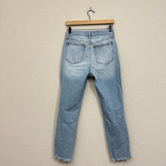 ABERCROMBIE & FITCH High Rise Mom Jeans Distressed Chewed Hem - Picture 5 of 12